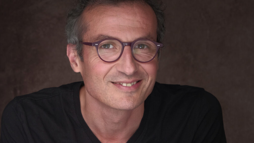 Othman Haddad thérapeute sonore sound therapist sound healer london genève geneva