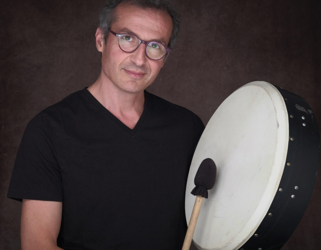 Formation tambour et voix intuitive – Techniques rythmiques pour états modifiés de conscience en bain sonore à Genève, Lausanne, Lyon, France voisine et Suisse romande
